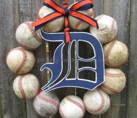  Detroit Tigers Baseball Love Wreath with wooden Old English Style D