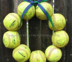 Softball Love Wreath - no hat, no letter